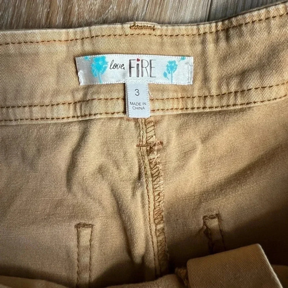 LOVE FIRE : shorts - Picture 3 of 3